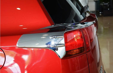 Chine Couvertures de feux chrome de voiture, 2013 / 2014 Toyota RAV4 Garniture de lampe arrière fournisseur