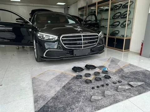 Dernières nouvelles de l'entreprise Le système audio de la Mercedes-Benz S400L doit être mis à niveau?