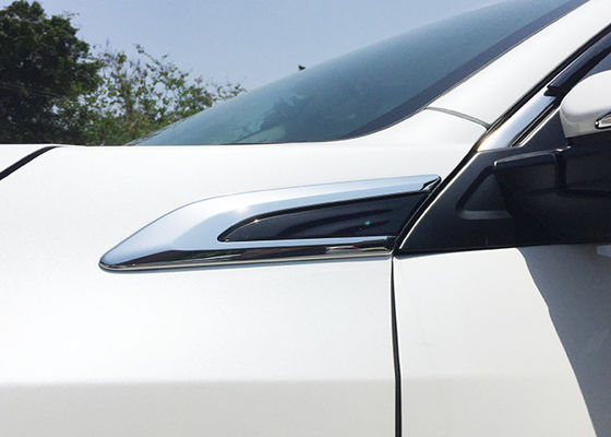 Un bon prix. HONDA CIVIC 2016, pièces de rechange, garniture chromée. en ligne