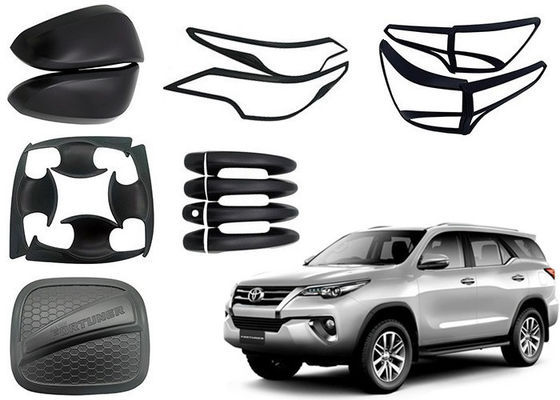 Un bon prix. TOYOTA Fortuner 2016 2018 pièces de rechange de carrosserie Noir et couleur Chrome en ligne