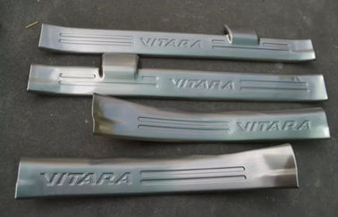 Un bon prix. Plaques intérieures et extérieures de seuil de porte pour Suzuki Vitara 2015, en acier inoxydable en ligne