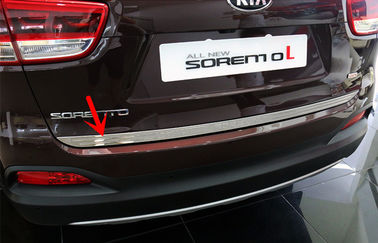 Un bon prix. Porte arrière garniture inférieure en acier inoxydable pièces de garniture automobile pour Kia Sorento 2015 en ligne
