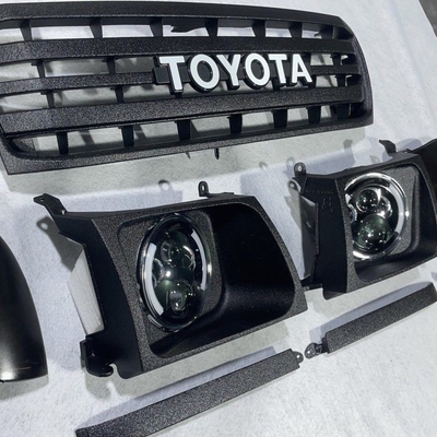 Un bon prix. OEM Compatible 5311190A09/5310160030 Toyota Land Cruise Grille avant de taille originale avec garniture noire / blanche / chrome en ligne