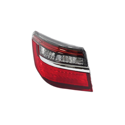 Un bon prix. 8158006450 Toyota Camry feux arrière phares en plastique 8155133670 Pour l'éclairage de la voiture en ligne