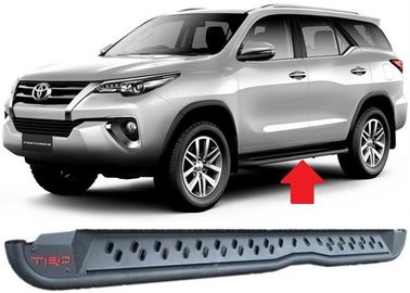 Un bon prix. Toyota Fortuner 2016 2018 Pièces de rechange pour les barres d'étape latérales en acier en ligne