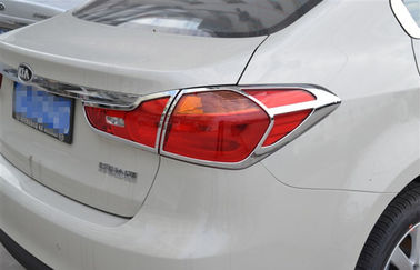 Un bon prix. 2013 2015 Kia K3 phare Couvre en plastique ABS Couverture de lampe de queue Garniture en ligne